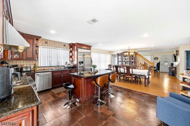 13 W 5Th Ave, Linden City, NJ 07036