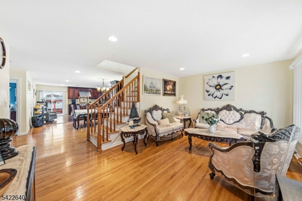 13 W 5Th Ave, Linden City, NJ 07036 — photo 2