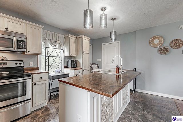 145 Nall Road, Vine Grove, KY 40175