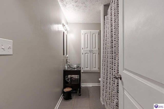 145 Nall Road, Vine Grove, KY 40175