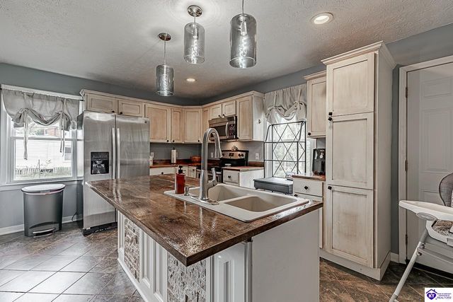 145 Nall Road, Vine Grove, KY 40175