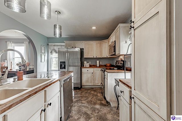 145 Nall Road, Vine Grove, KY 40175
