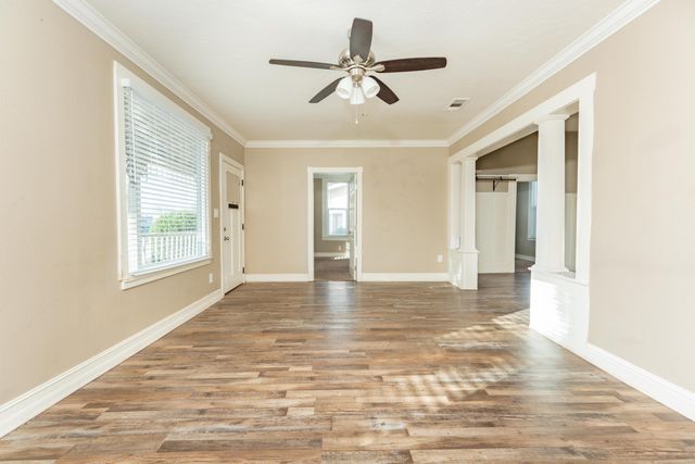 533 S Kaweah Avenue, Exeter, CA 93221