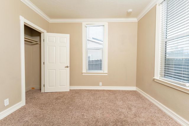 533 S Kaweah Avenue, Exeter, CA 93221