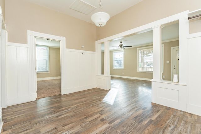 533 S Kaweah Avenue, Exeter, CA 93221