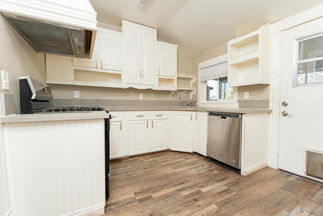 533 S Kaweah Avenue, Exeter, CA 93221