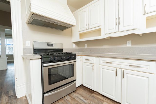 533 S Kaweah Avenue, Exeter, CA 93221