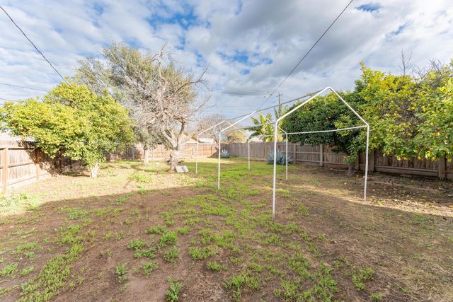 533 S Kaweah Avenue, Exeter, CA 93221