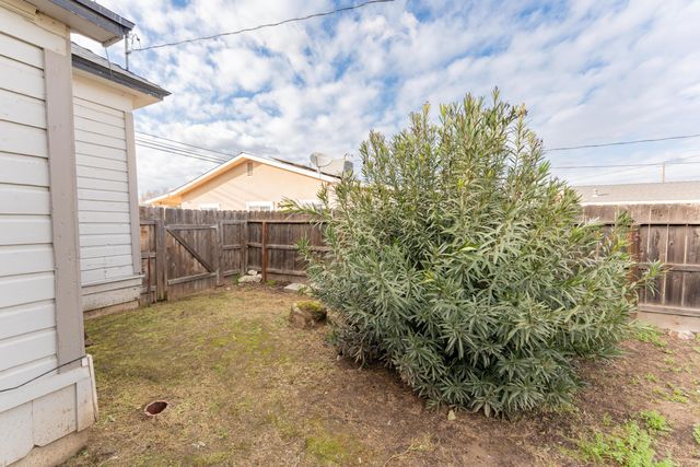 533 S Kaweah Avenue, Exeter, CA 93221