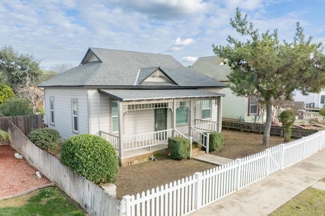 533 S Kaweah Avenue, Exeter, CA 93221