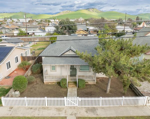 533 S Kaweah Avenue, Exeter, CA 93221