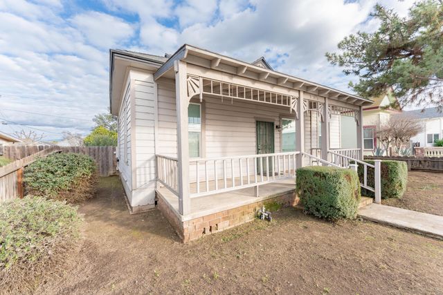 533 S Kaweah Avenue, Exeter, CA 93221