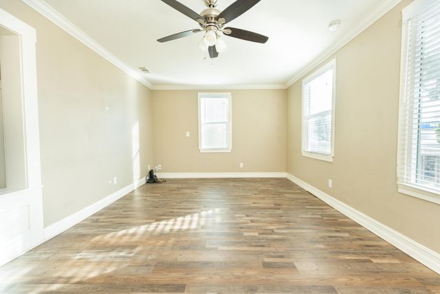 533 S Kaweah Avenue, Exeter, CA 93221