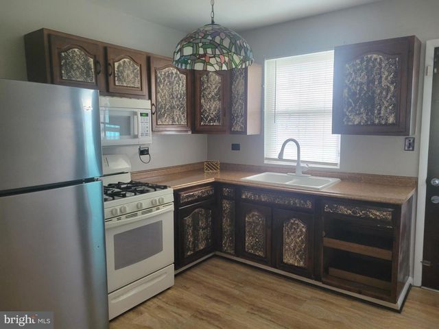 319 S LEHIGH ST, Baltimore, MD 21224