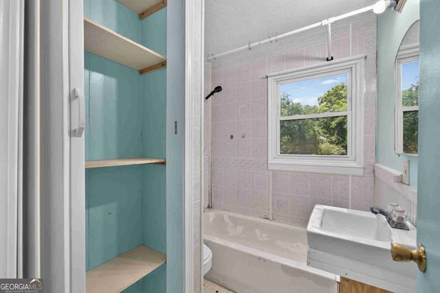 818 Sherwood Circle, Forest Park, GA 30297