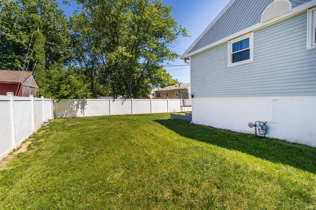 5901 Foxboro Lane, Evansville, IN 47710