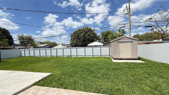 11501 SW 43rd Ln 0, Miami, FL 33165