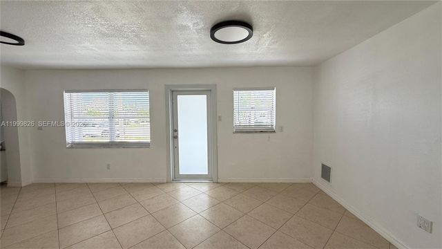 11501 SW 43rd Ln 0, Miami, FL 33165