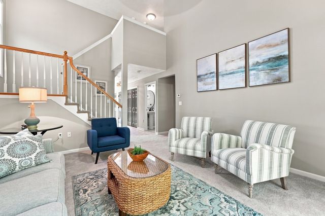 38 Maple Ter 38, Plainville, MA 02762
