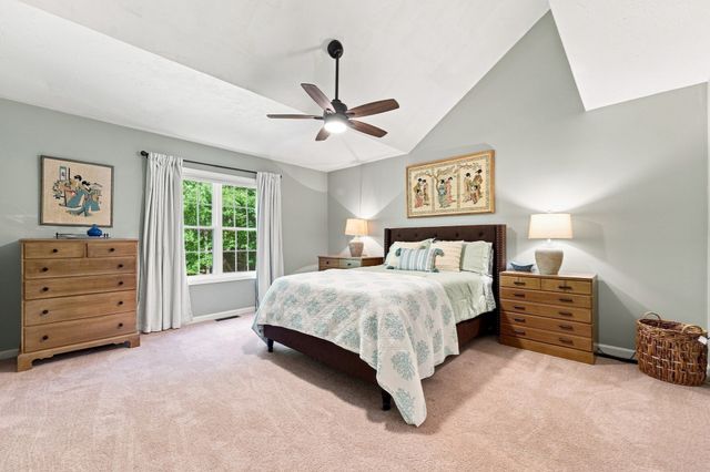 38 Maple Ter 38, Plainville, MA 02762