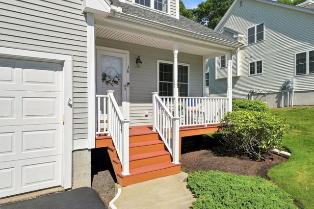 38 Maple Ter 38, Plainville, MA 02762