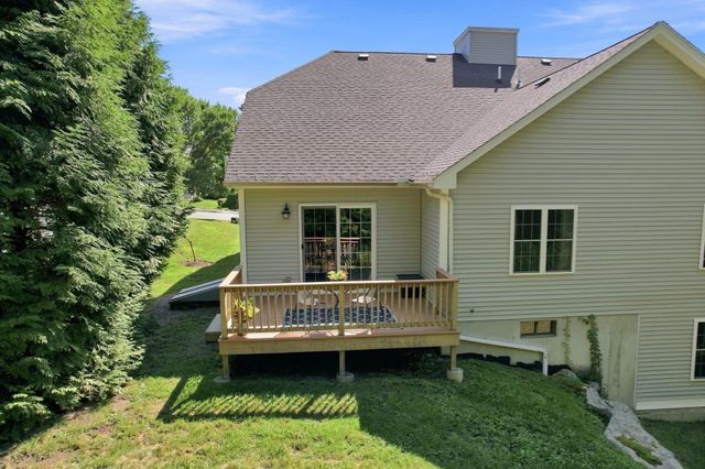 38 Maple Ter 38, Plainville, MA 02762