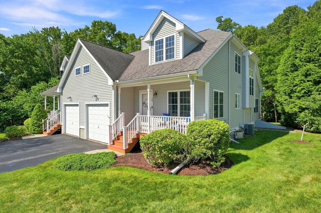 38 Maple Ter 38, Plainville, MA 02762