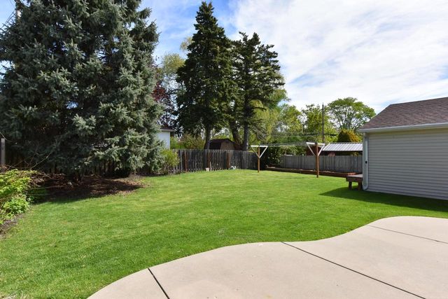 9030 W Harrison AVENUE, West Allis, WI 53227