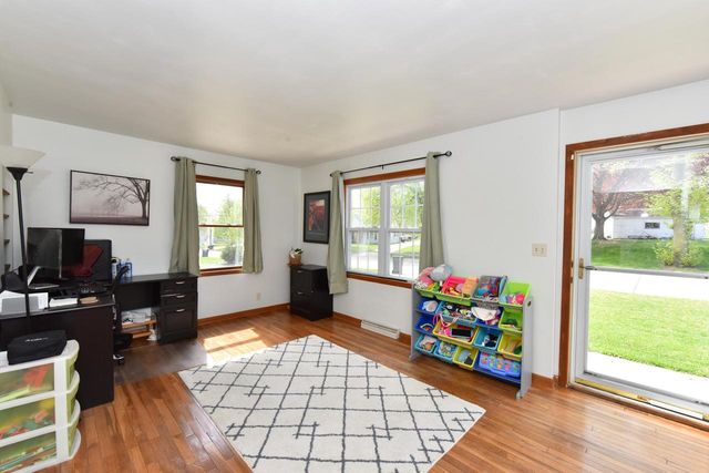 9030 W Harrison AVENUE, West Allis, WI 53227