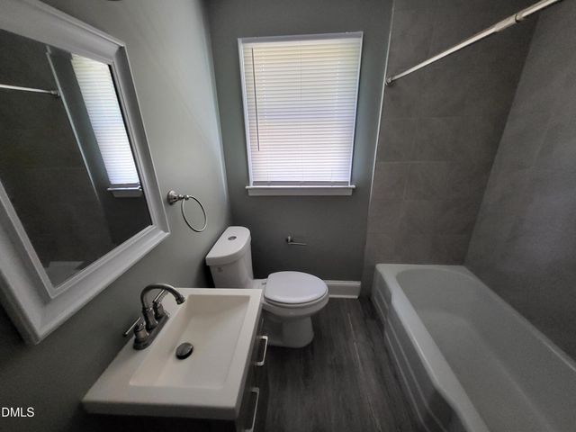 121 N Elizabeth Street, Henderson, NC 27536