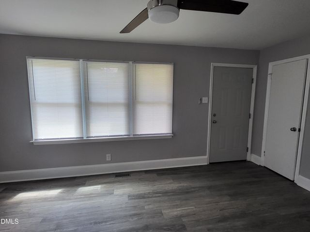 121 N Elizabeth Street, Henderson, NC 27536