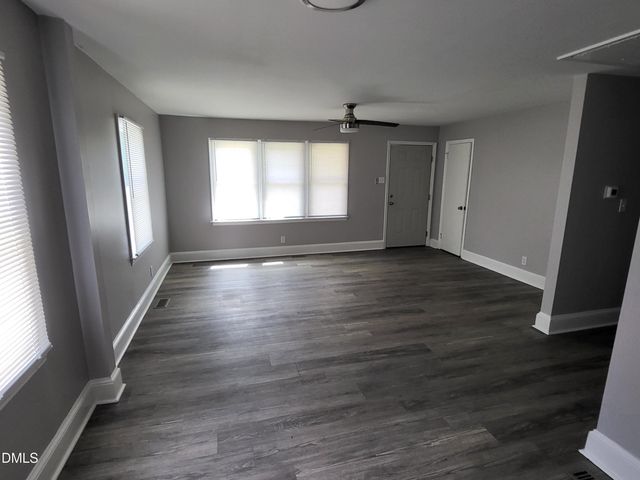 121 N Elizabeth Street, Henderson, NC 27536