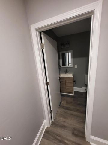 121 N Elizabeth Street, Henderson, NC 27536