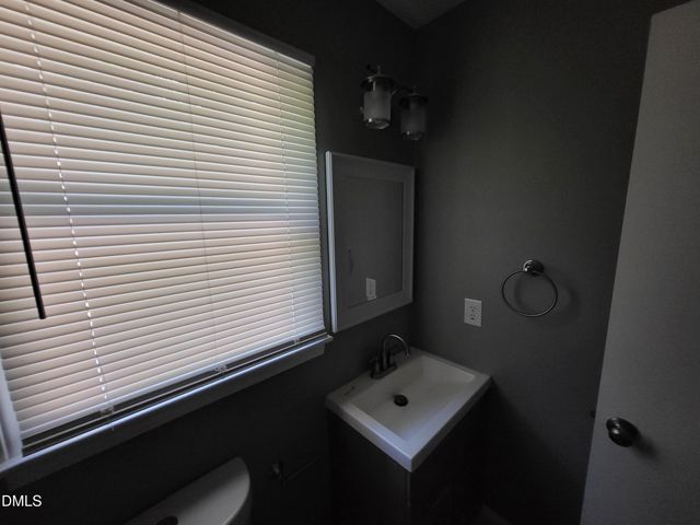 121 N Elizabeth Street, Henderson, NC 27536