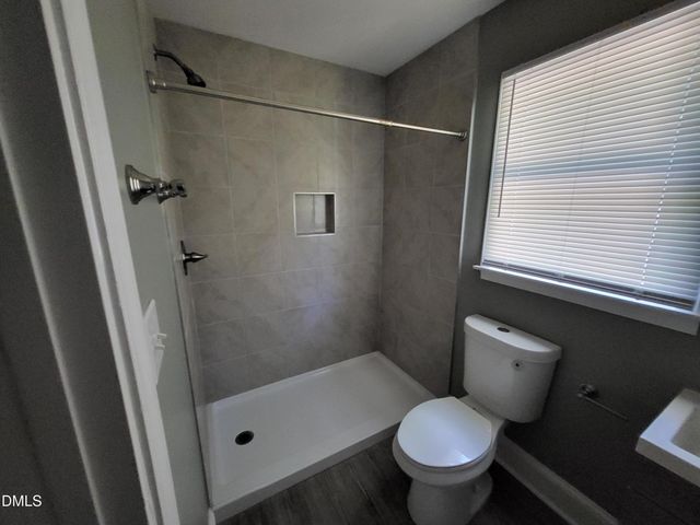 121 N Elizabeth Street, Henderson, NC 27536