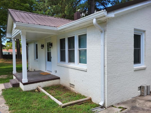 121 N Elizabeth Street, Henderson, NC 27536
