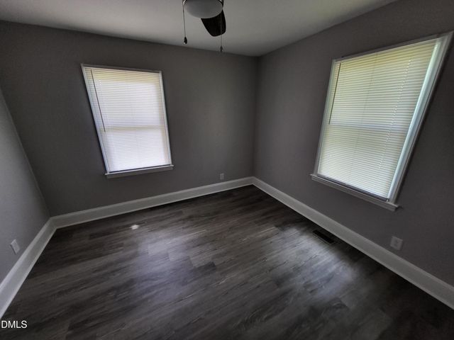 121 N Elizabeth Street, Henderson, NC 27536