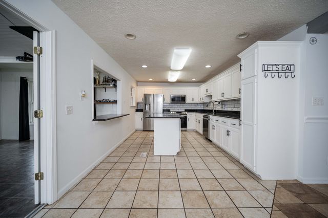 10334 Jim Cummings Hwy, Bradyville, TN 37026