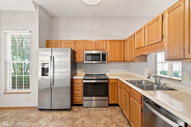 6352 Decatur Commons, Indianapolis, IN 46221