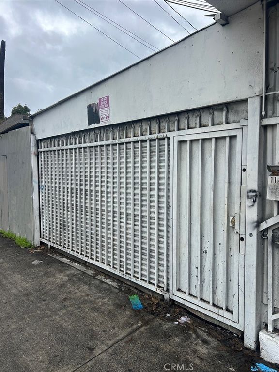 1180 E Vernon, Los Angeles, CA 90011