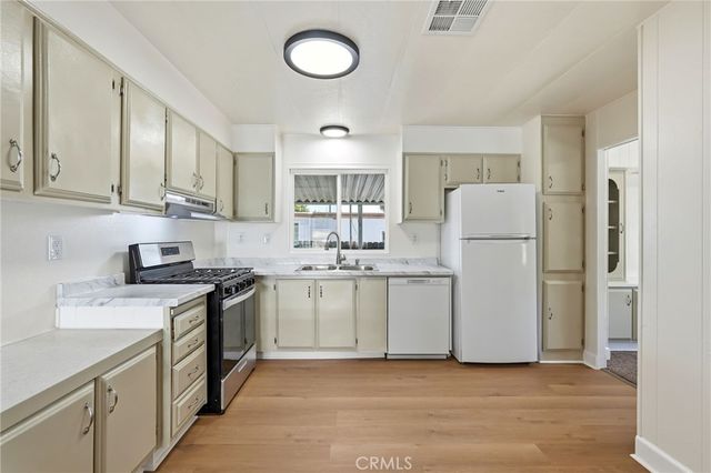 2250 W Mill Street 104, Colton, CA 92324