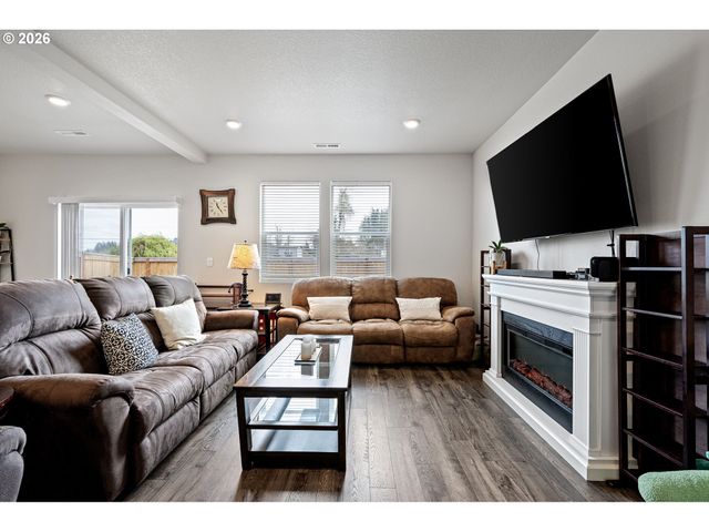 2259 30TH Pl, Springfield, OR 97477