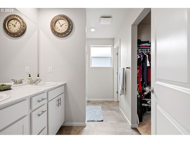 2259 30TH Pl, Springfield, OR 97477