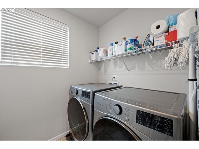 2259 30TH Pl, Springfield, OR 97477