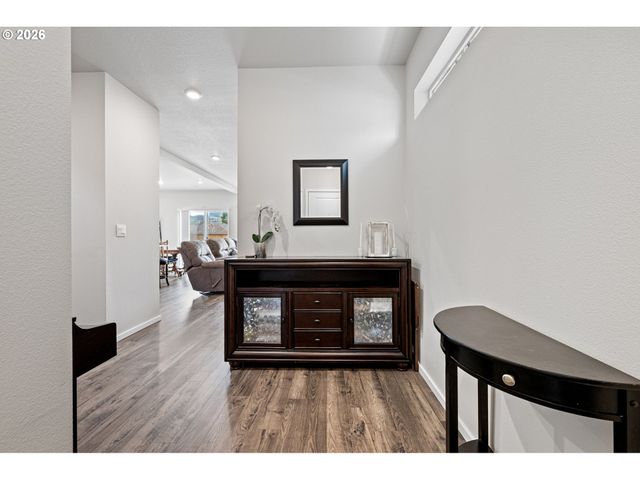 2259 30TH Pl, Springfield, OR 97477