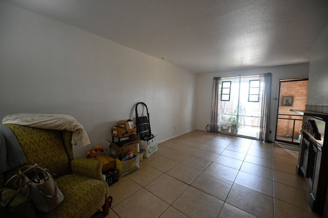 4629 Wild Indigo Street 581, Houston, TX 77027