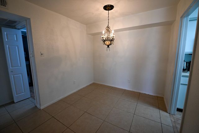 4629 Wild Indigo Street 581, Houston, TX 77027