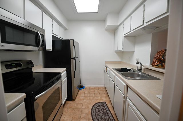 4629 Wild Indigo Street 581, Houston, TX 77027