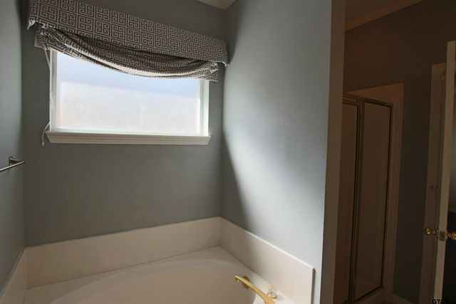 5707 Nicholson Dr, Tyler, TX 75707