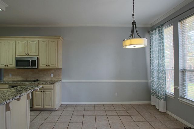 5707 Nicholson Dr, Tyler, TX 75707